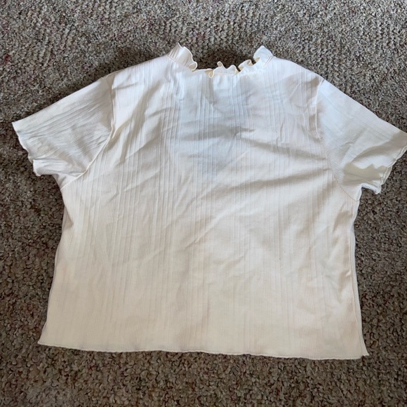 Crop Top - Picture 3 of 4